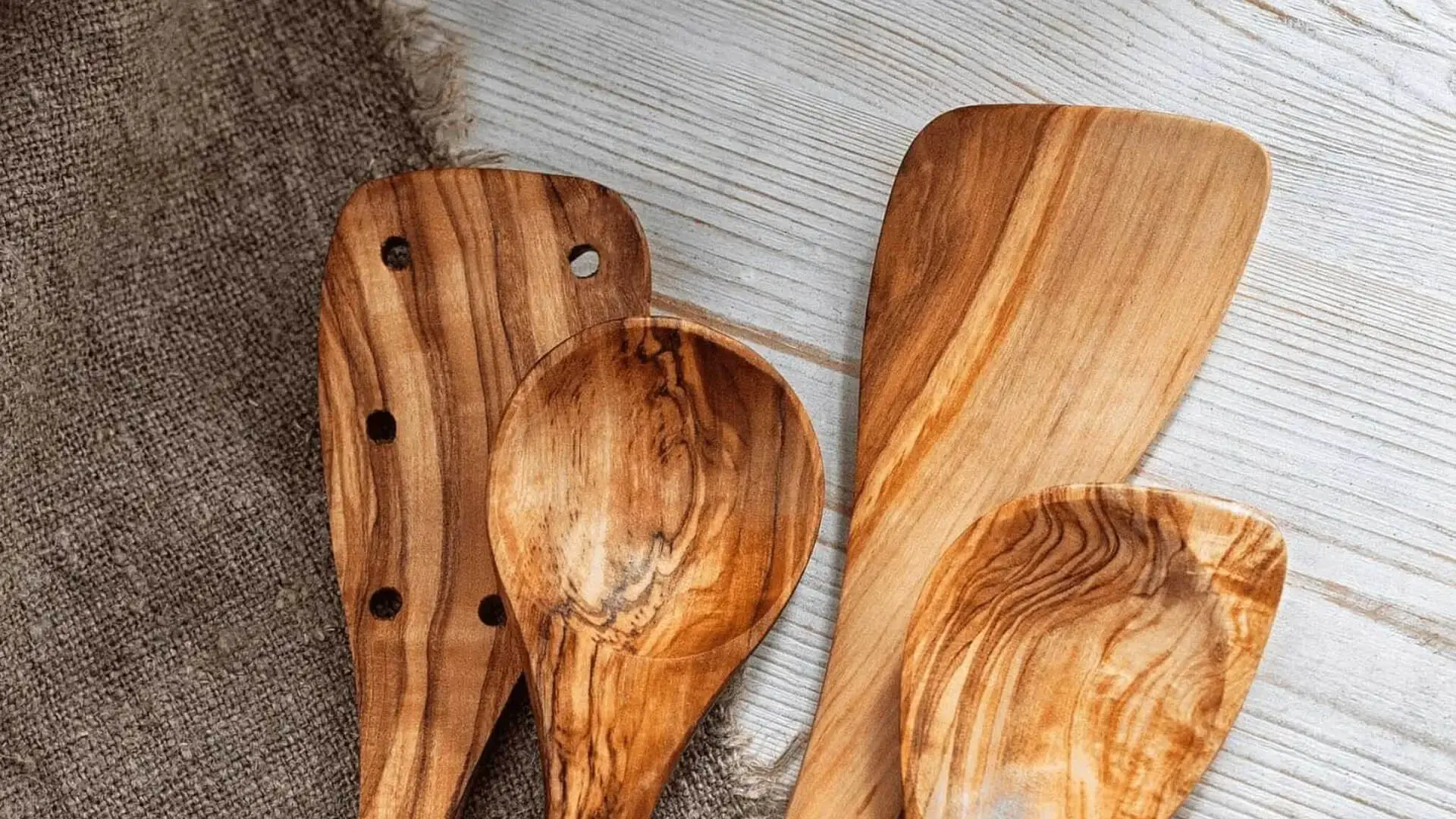 Forest Decor olive wood cutting boards and engraved gifts